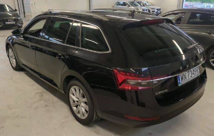 Škoda Superb Combi - zdjęcie 4