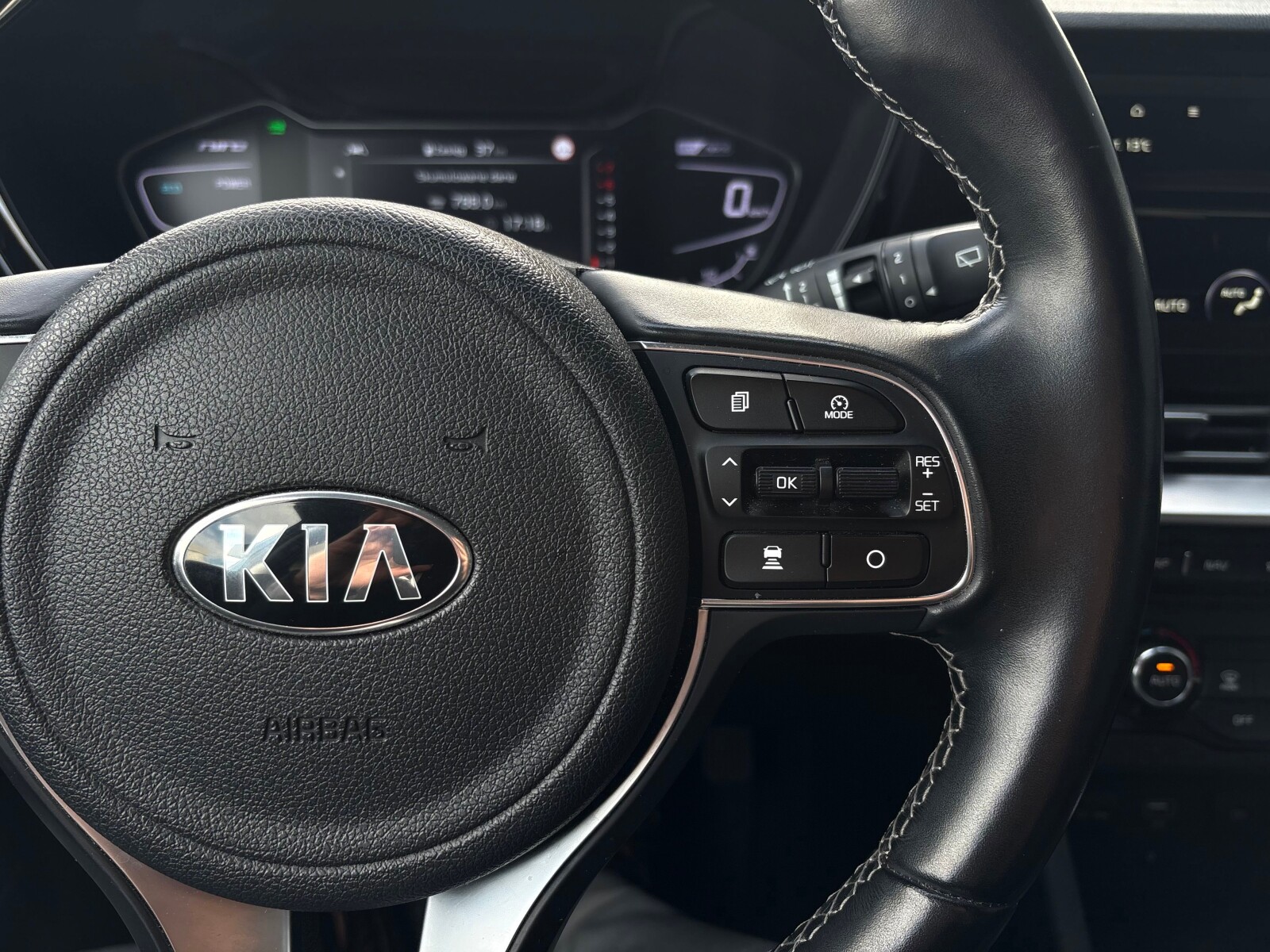 Kia Niro - zdjęcie 17