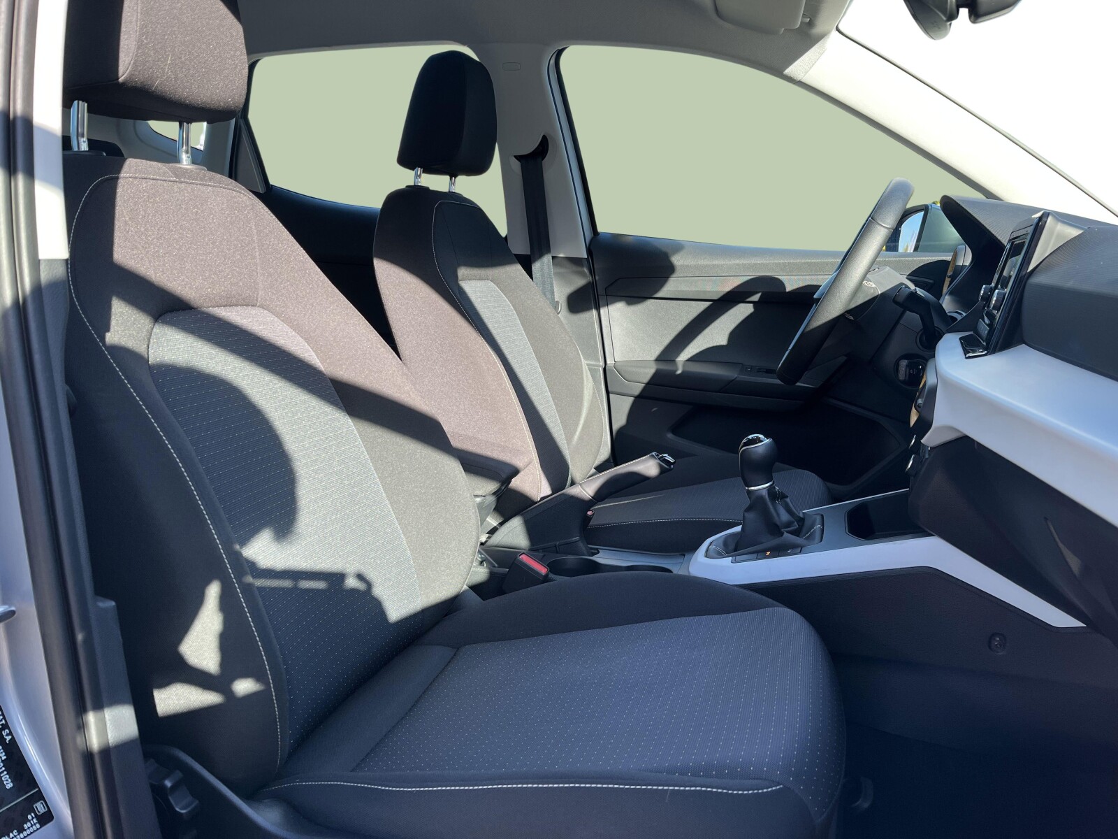 Seat Arona - zdjęcie 17