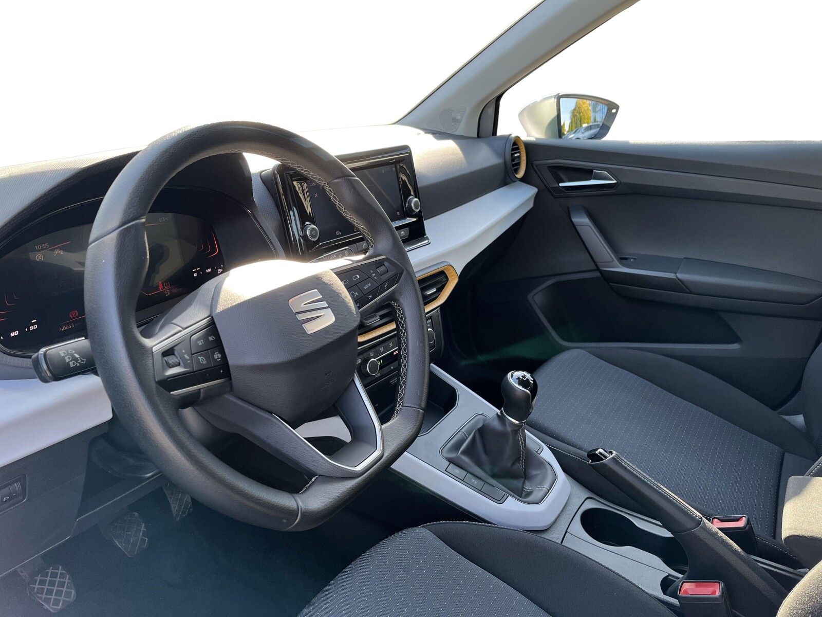 Seat Arona - zdjęcie 9