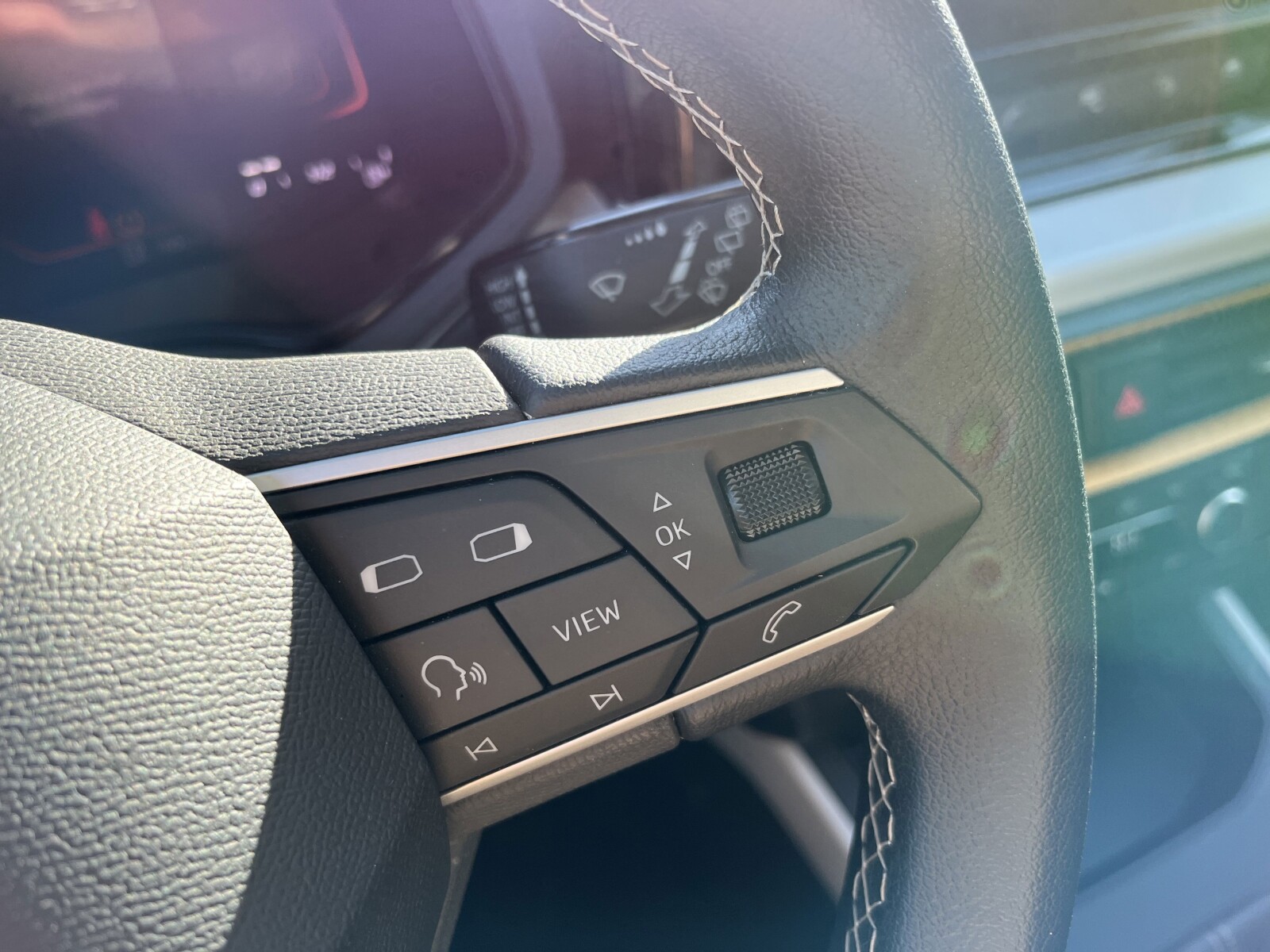 Seat Arona - zdjęcie 20