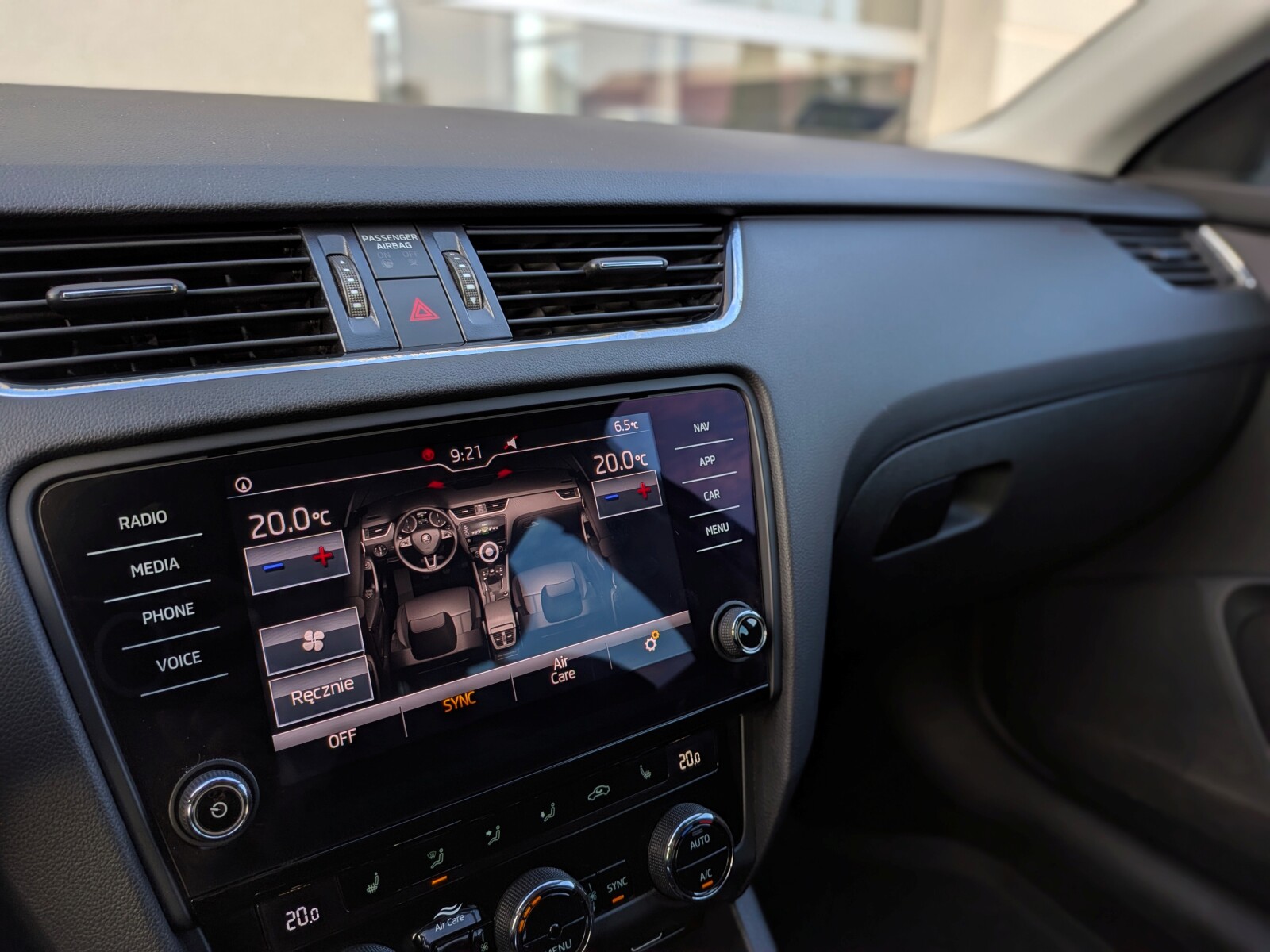 Škoda Octavia Combi - zdjęcie 23