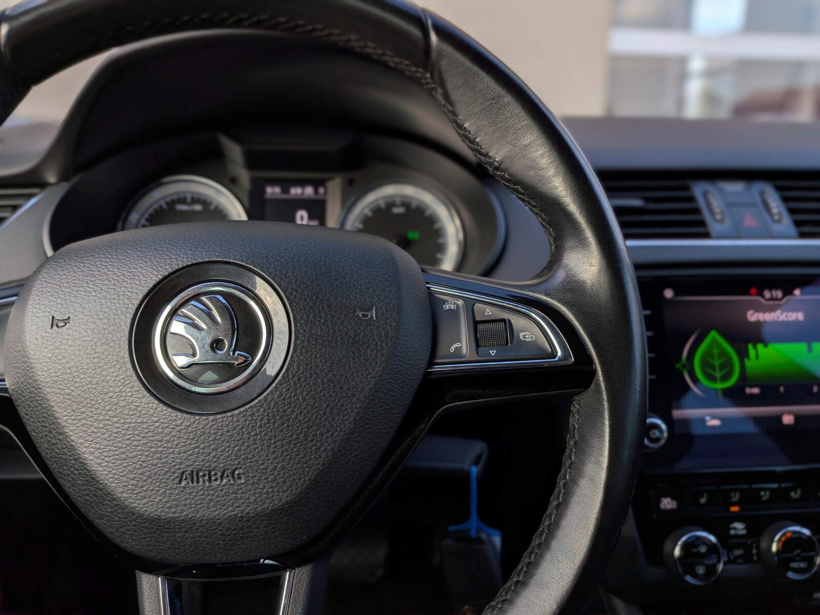 Škoda Octavia Combi - zdjęcie 17