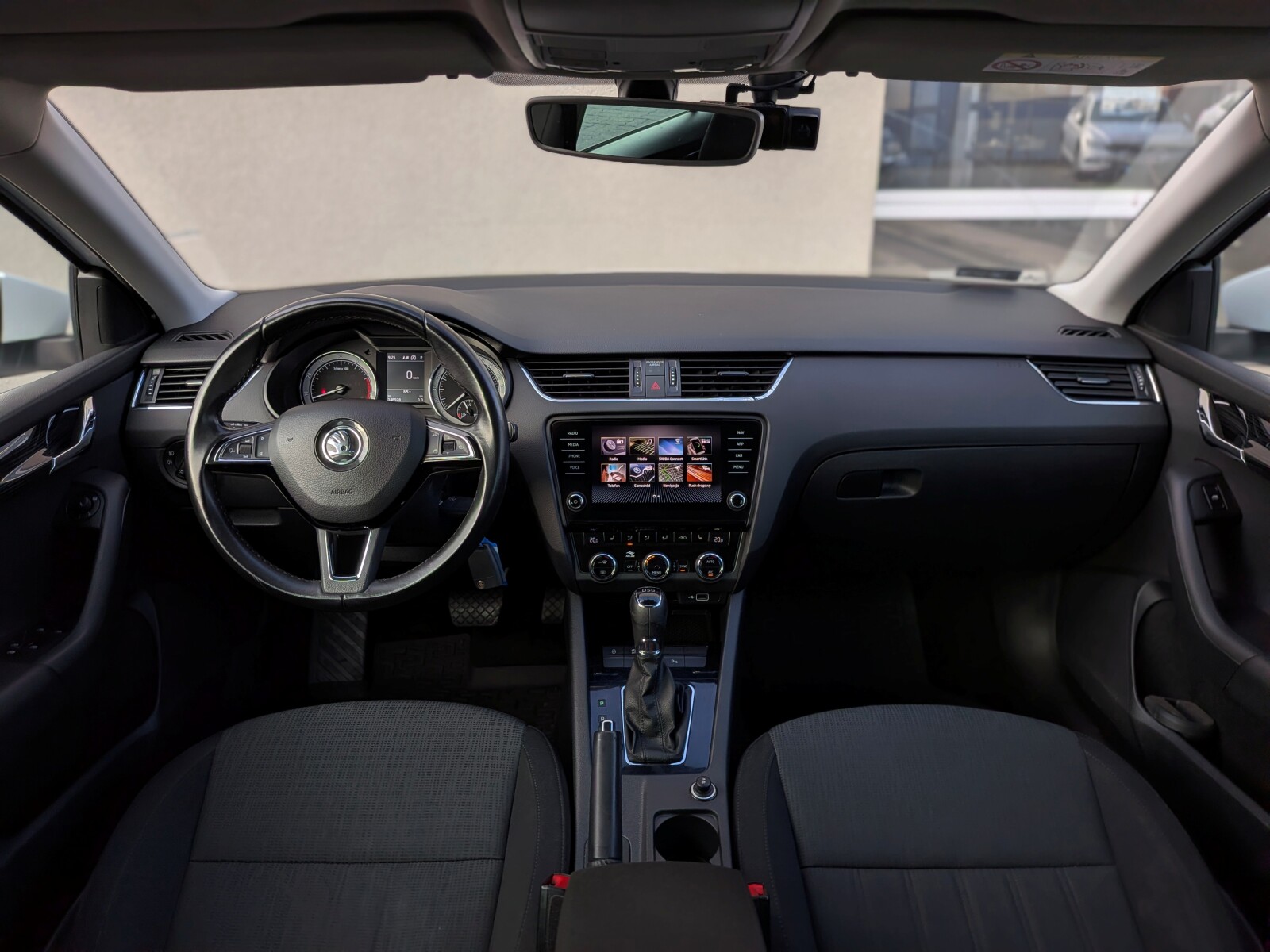Škoda Octavia Combi - zdjęcie 11