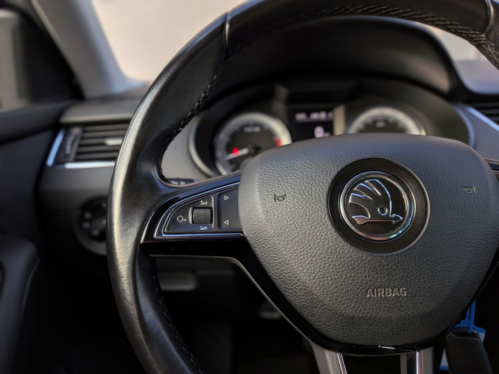 Škoda Octavia Combi - zdjęcie 16