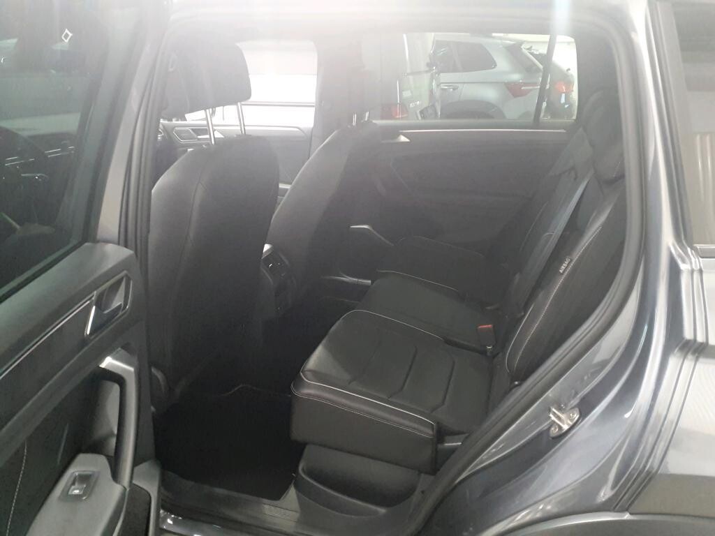 Volkswagen Tiguan Allspace - zdjęcie 7