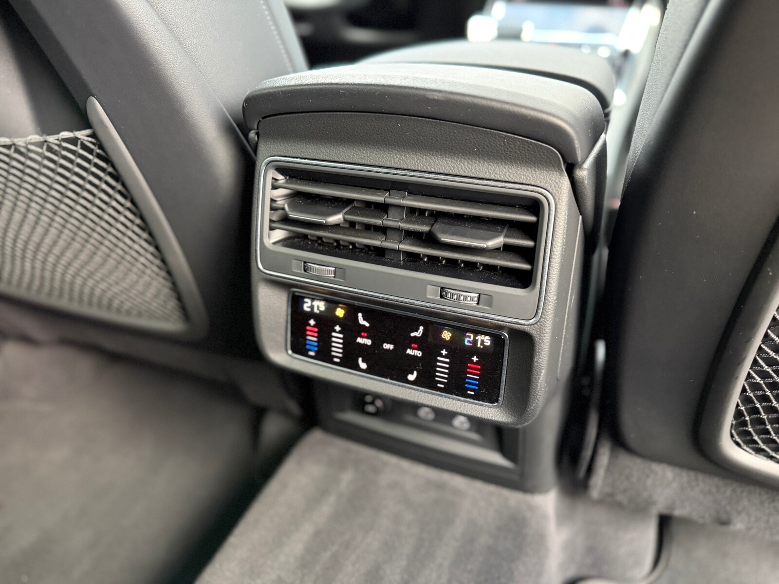 Audi Q8 - zdjęcie 13