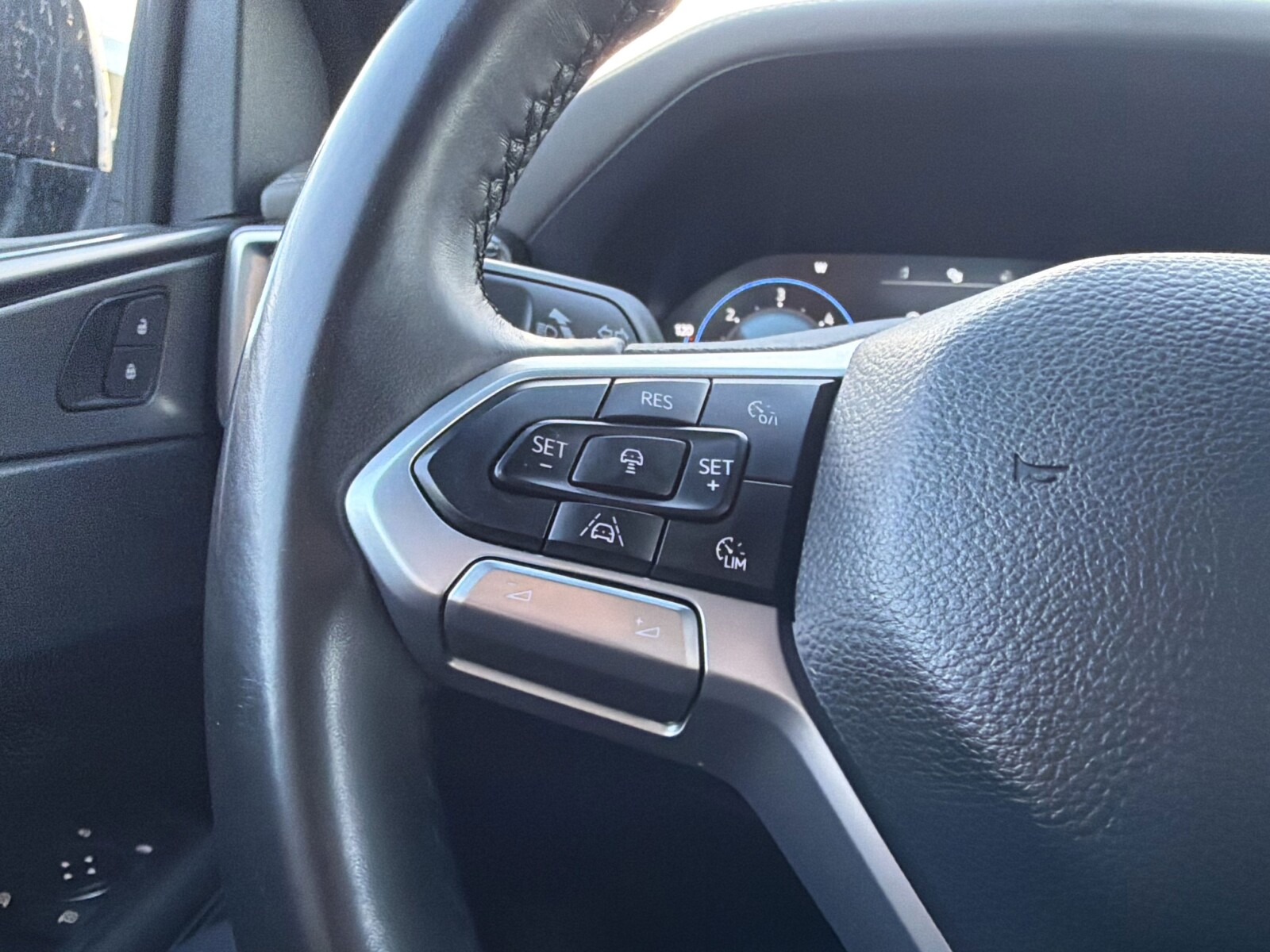 Volkswagen Amarok - zdjęcie 34