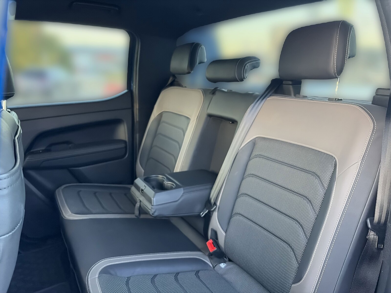 Volkswagen Amarok - zdjęcie 16