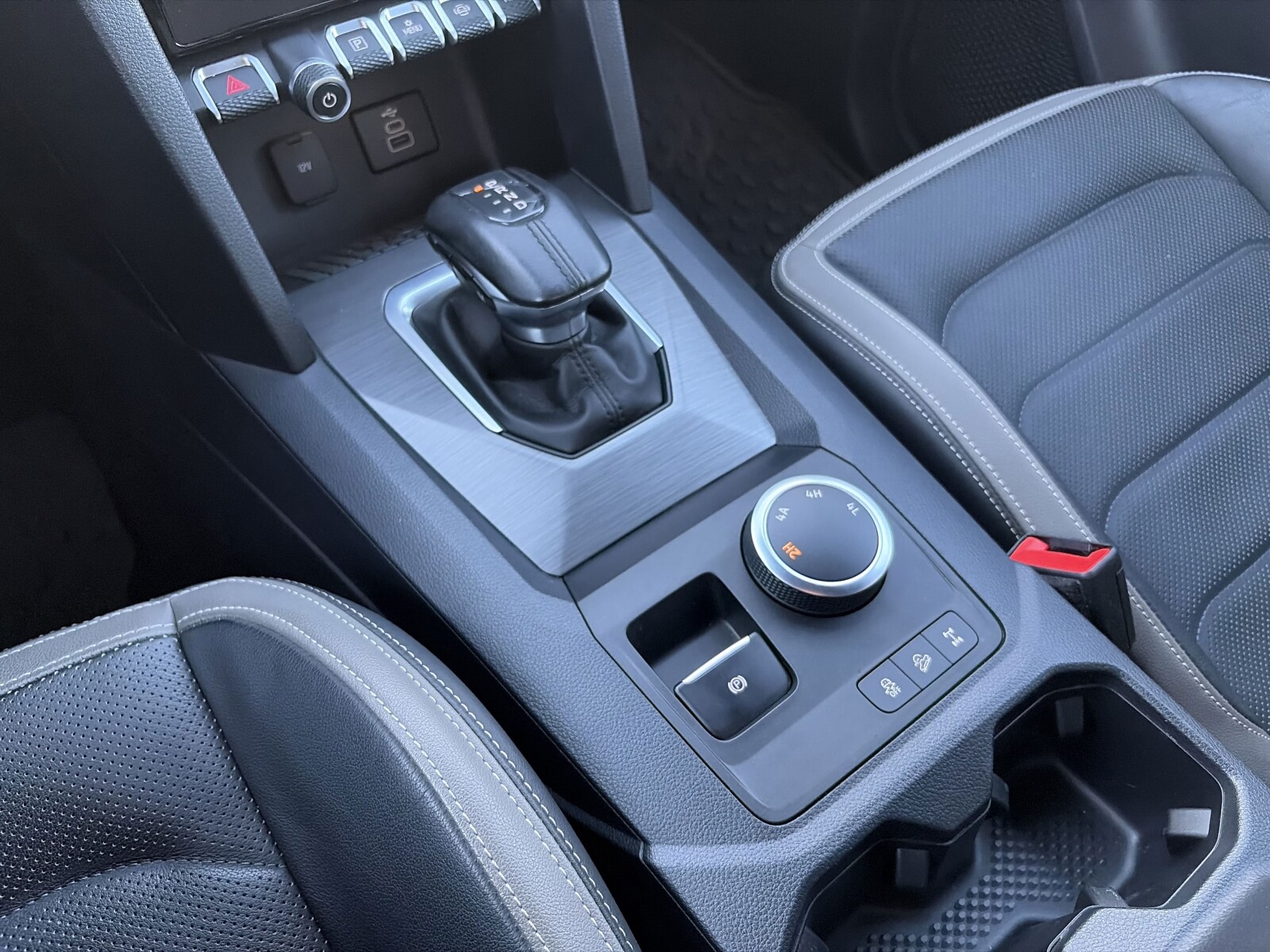 Volkswagen Amarok - zdjęcie 15