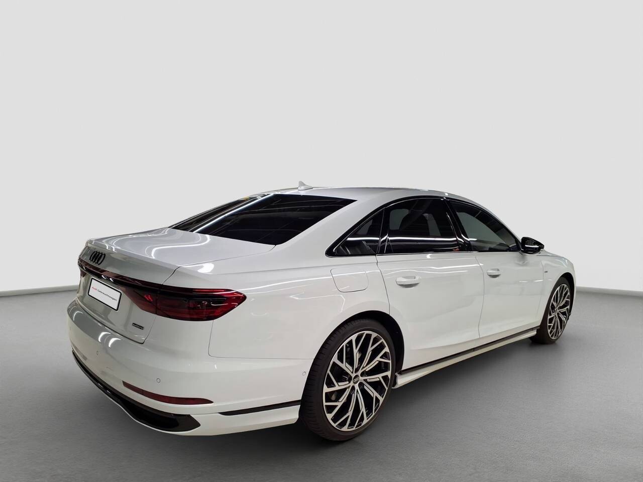 Audi A8 - zdjęcie 4