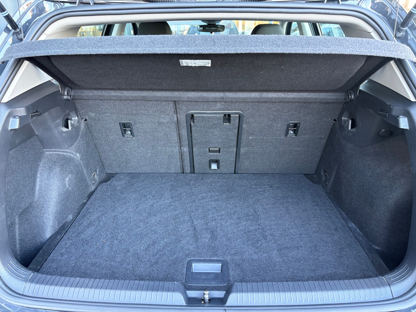Volkswagen Golf - zdjęcie 18