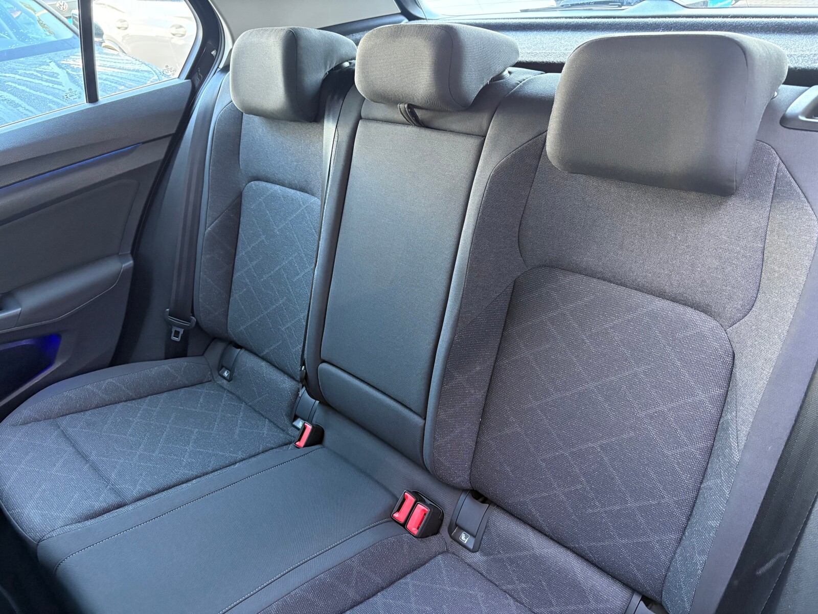 Volkswagen Golf - zdjęcie 13