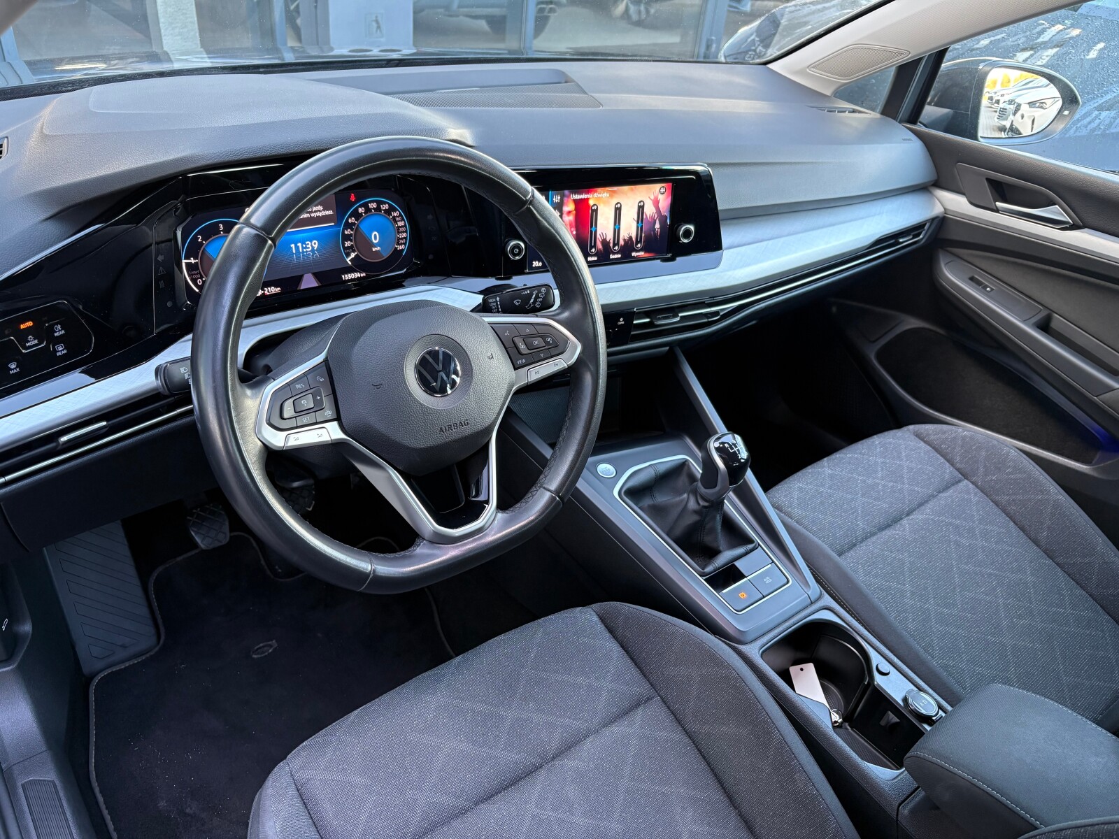 Volkswagen Golf - zdjęcie 11