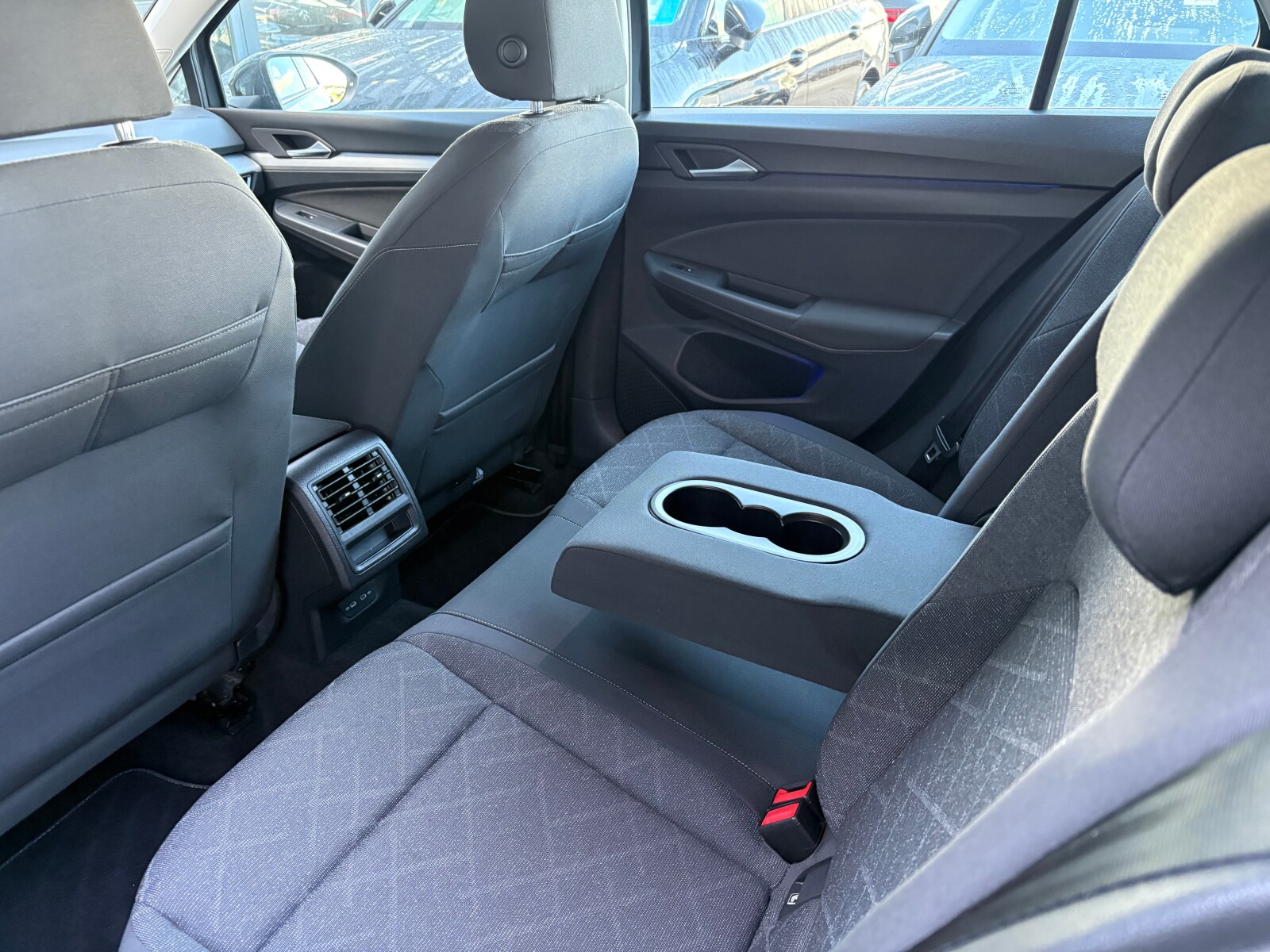 Volkswagen Golf - zdjęcie 14