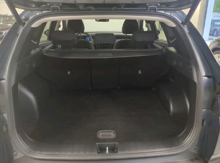 Hyundai Tucson - zdjęcie 8
