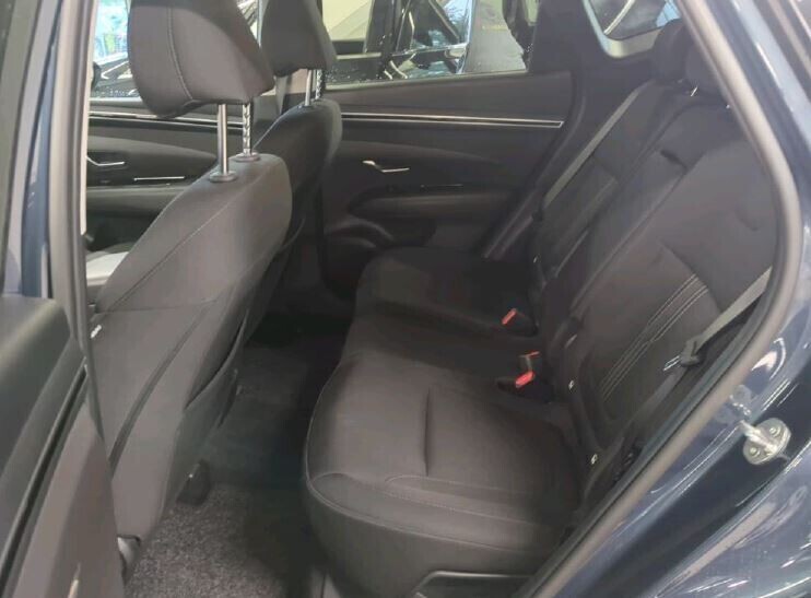 Hyundai Tucson - zdjęcie 7