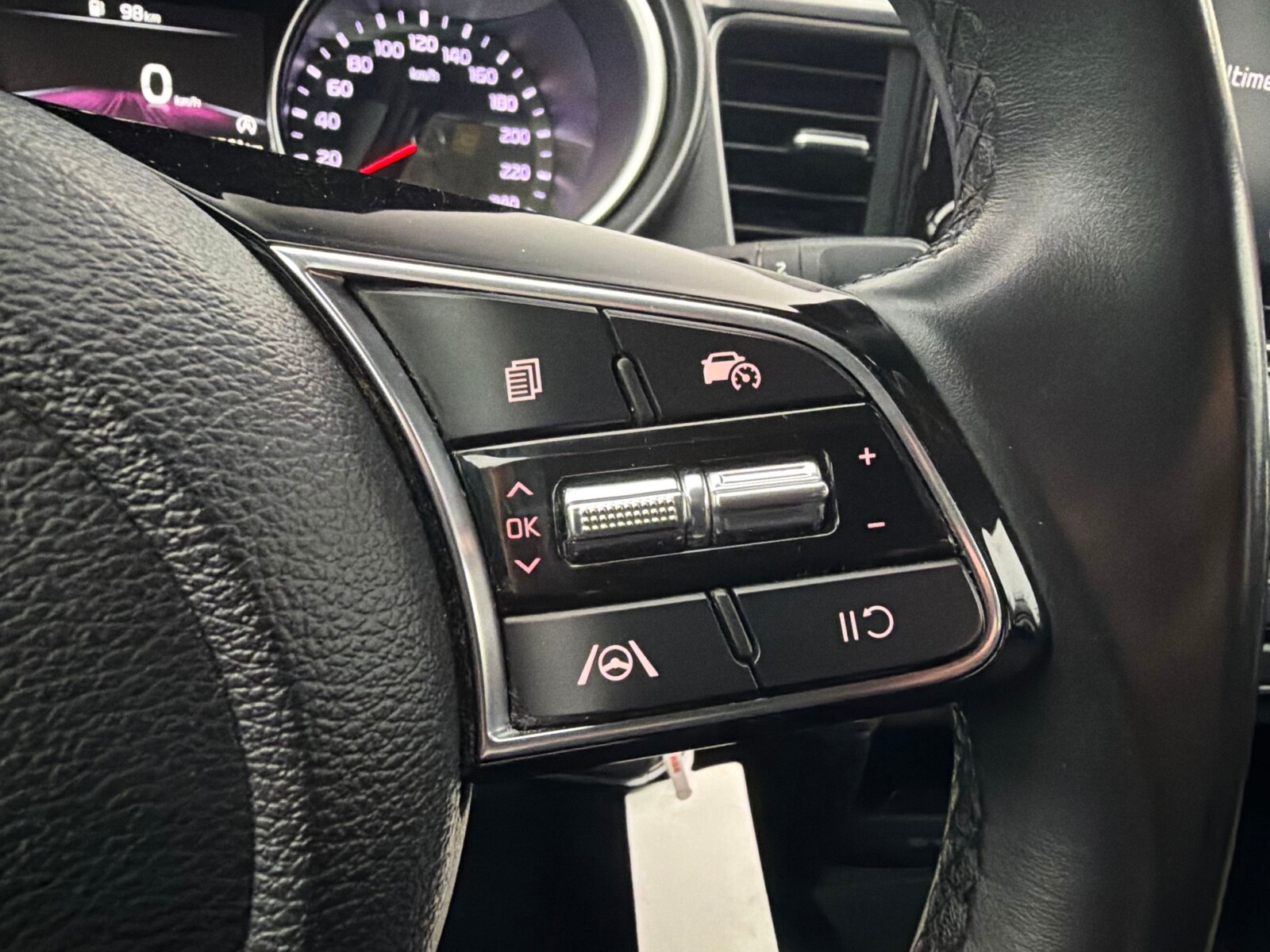 Kia Ceed - zdjęcie 22