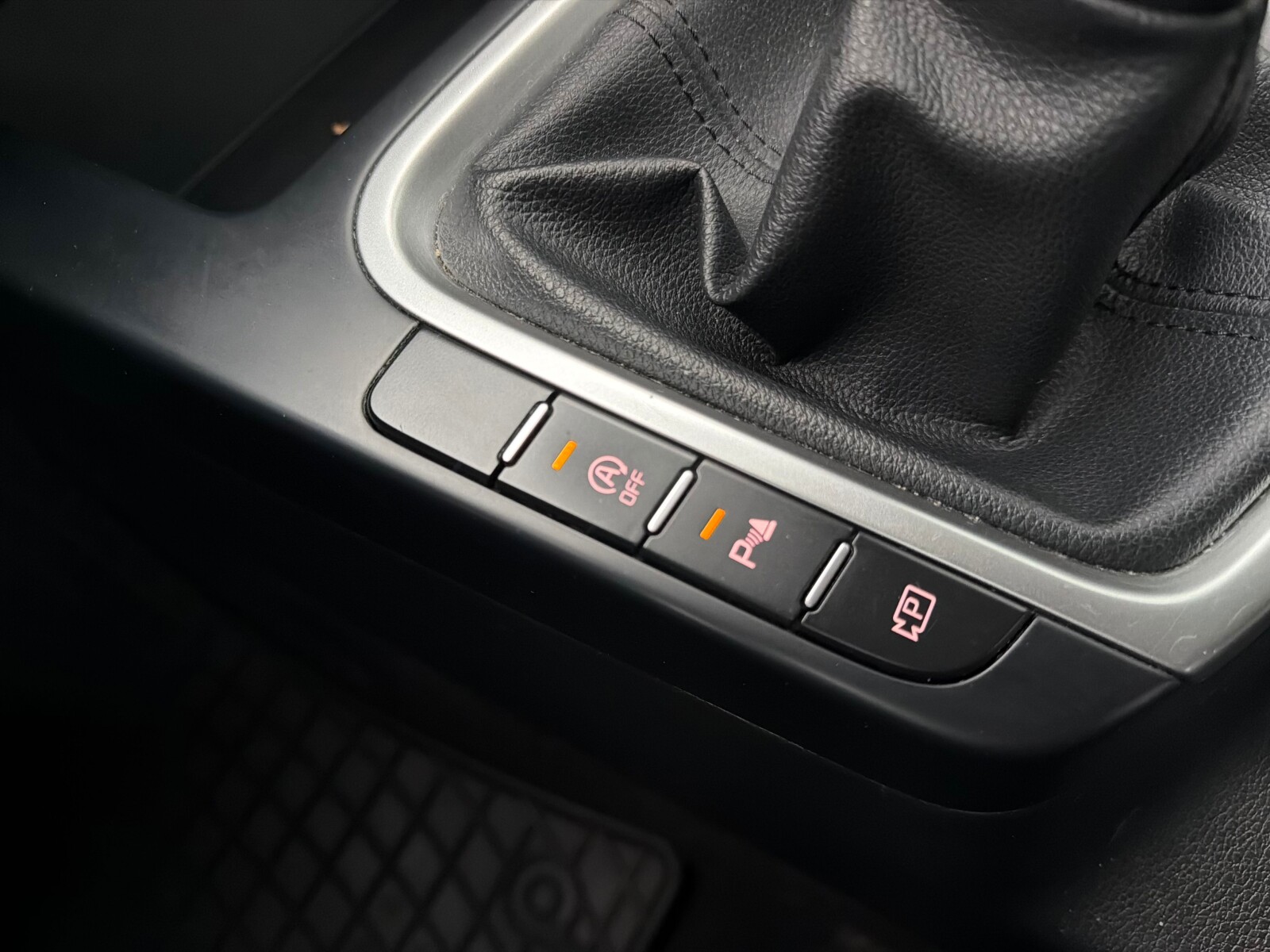 Kia Ceed - zdjęcie 23