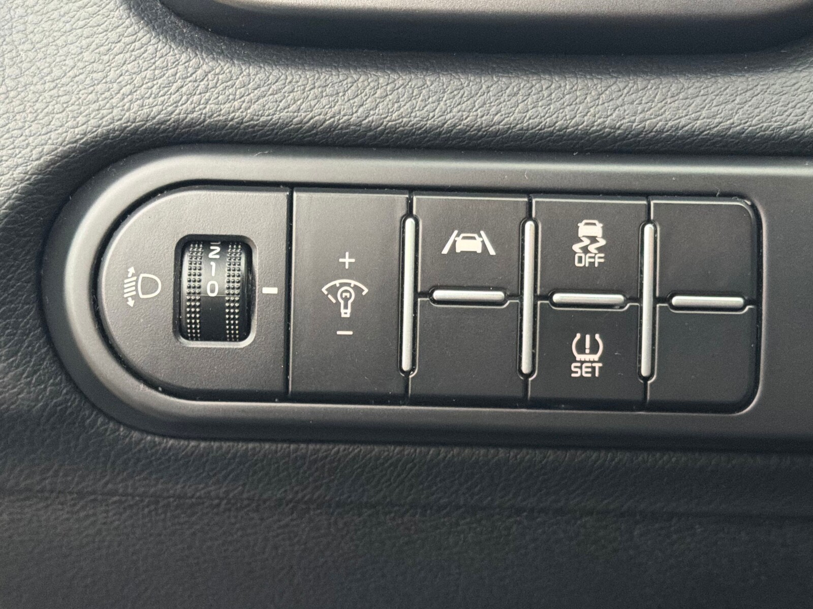 Kia Ceed - zdjęcie 20
