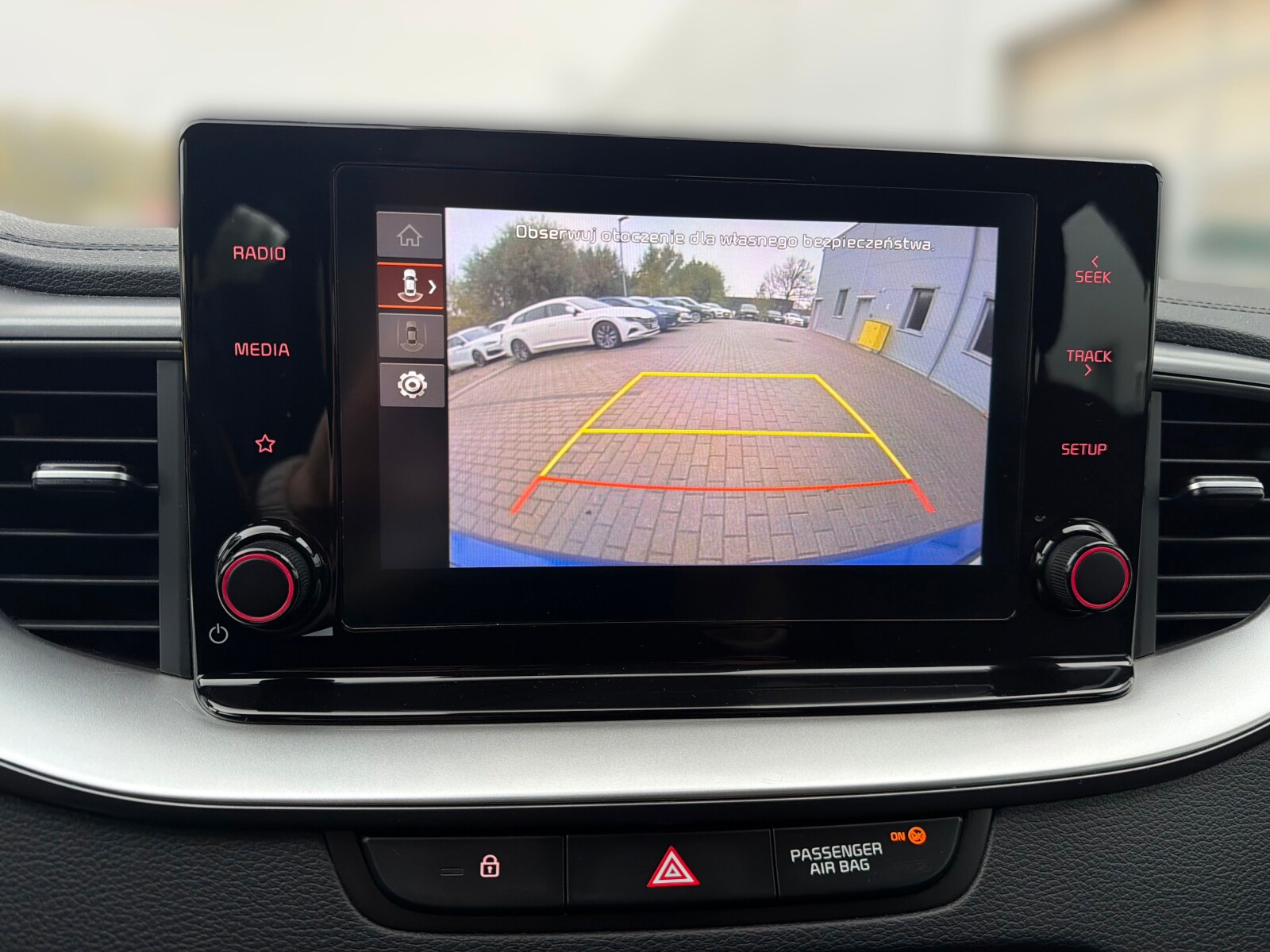 Kia Ceed - zdjęcie 27