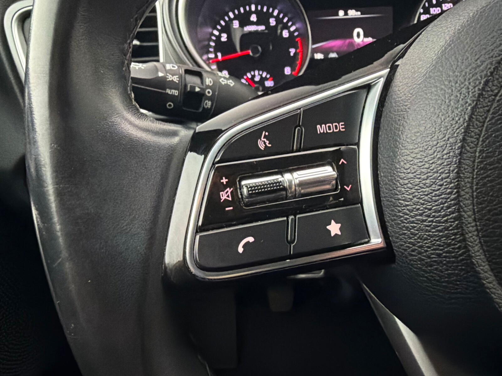 Kia Ceed - zdjęcie 21