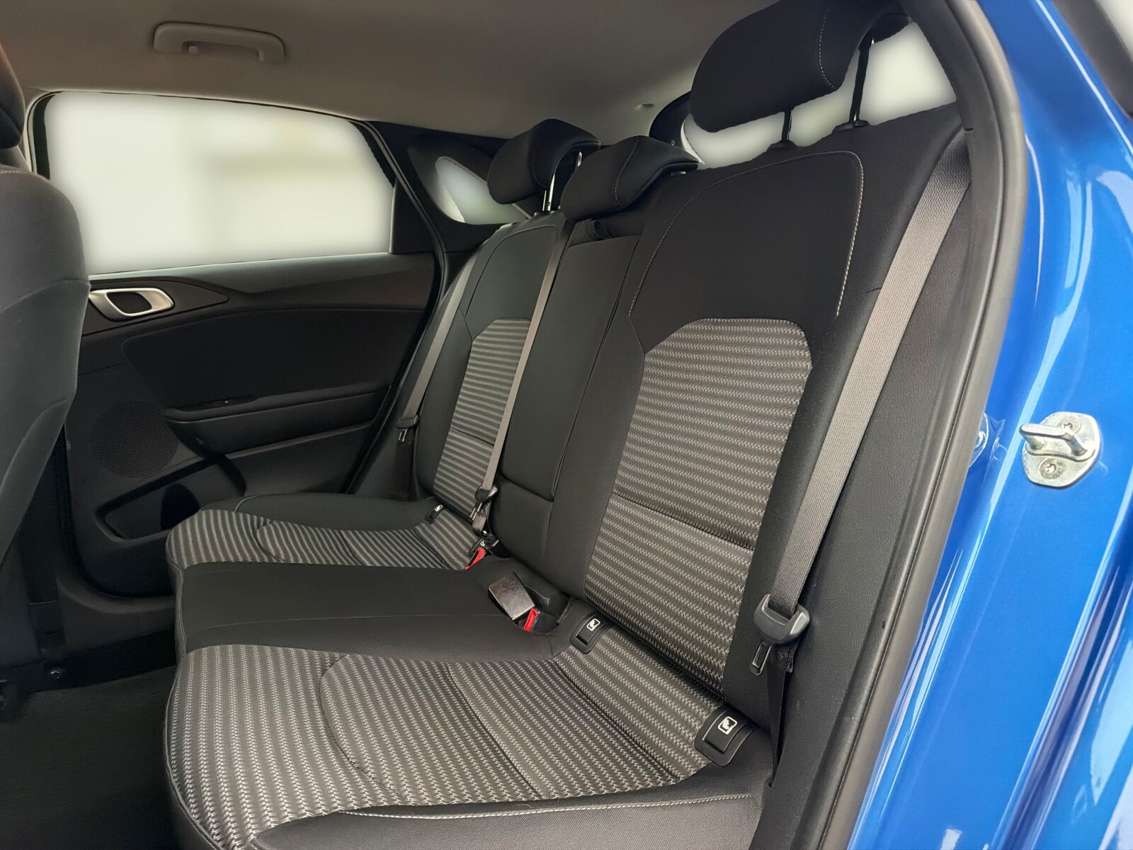 Kia Ceed - zdjęcie 13
