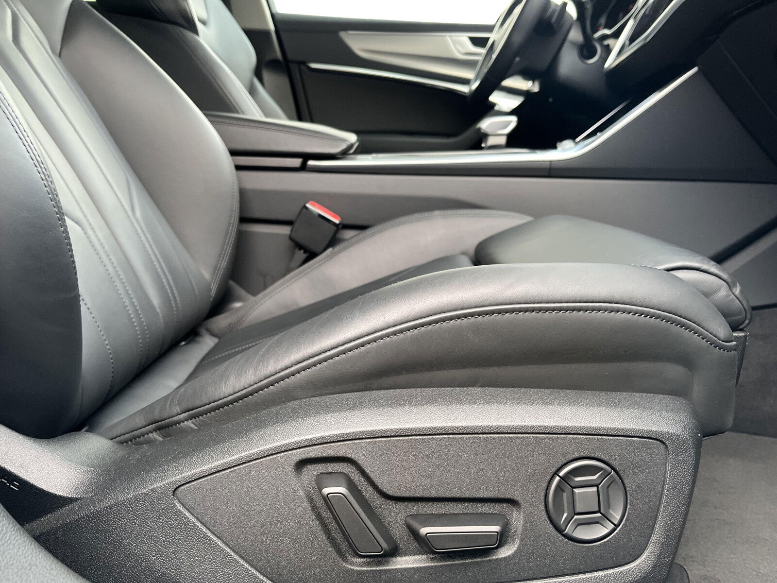 Audi A6 Avant - zdjęcie 20