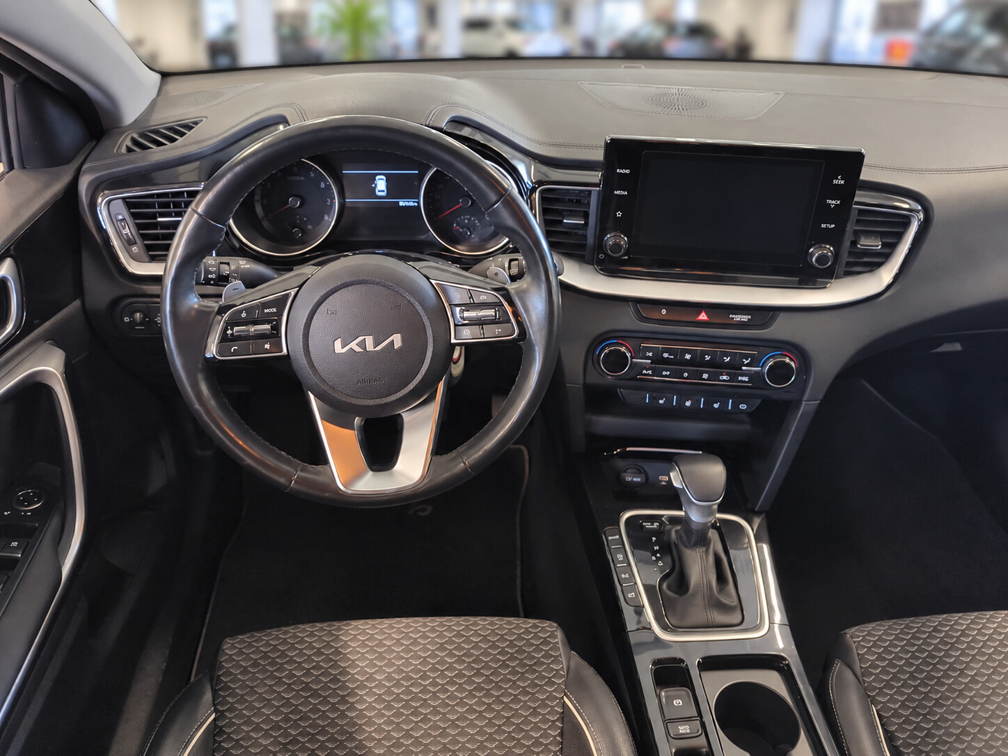 Kia Ceed - zdjęcie 2