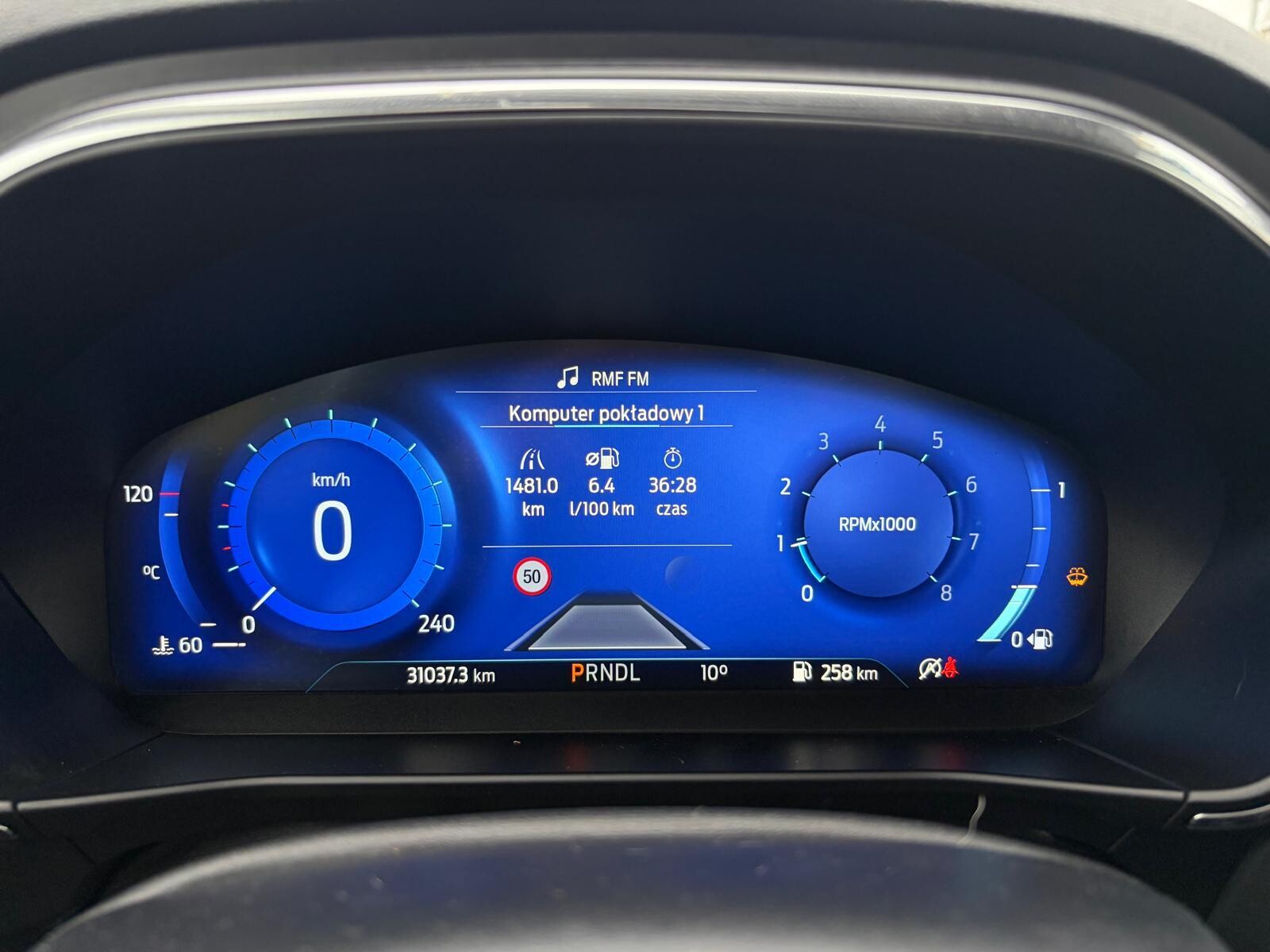 Ford Focus - zdjęcie 3