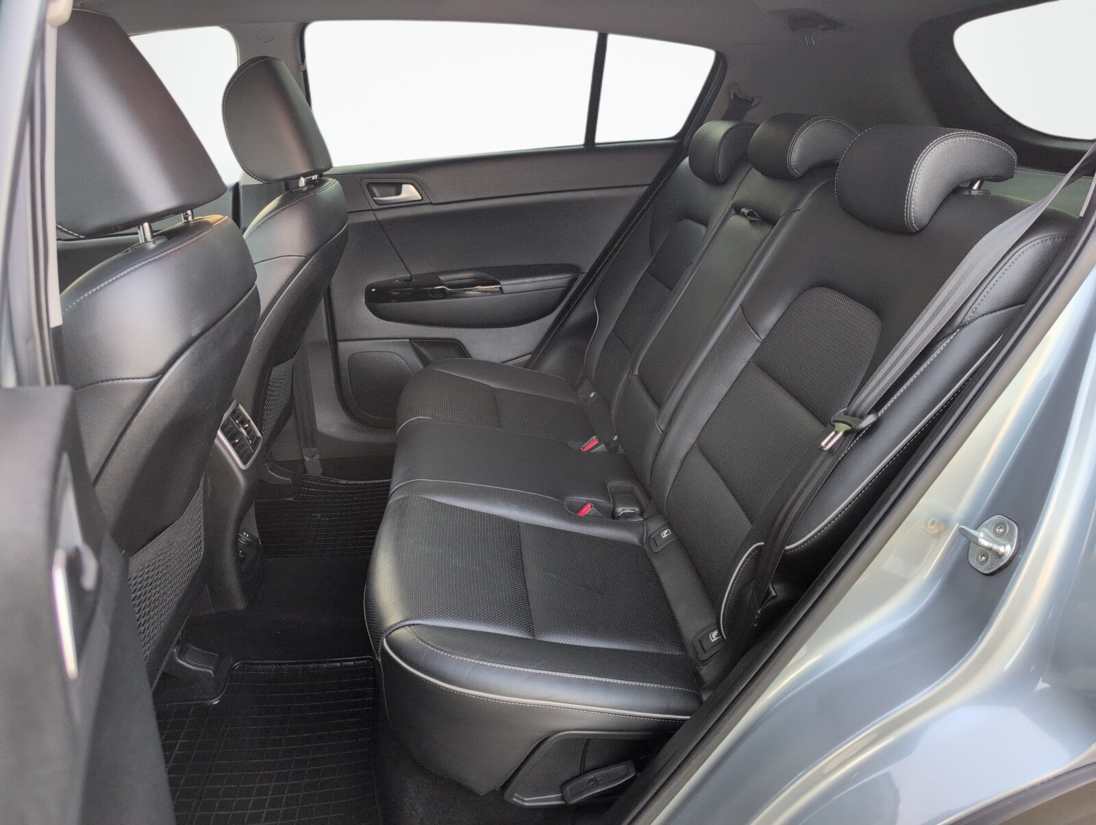 Kia Sportage - zdjęcie 10