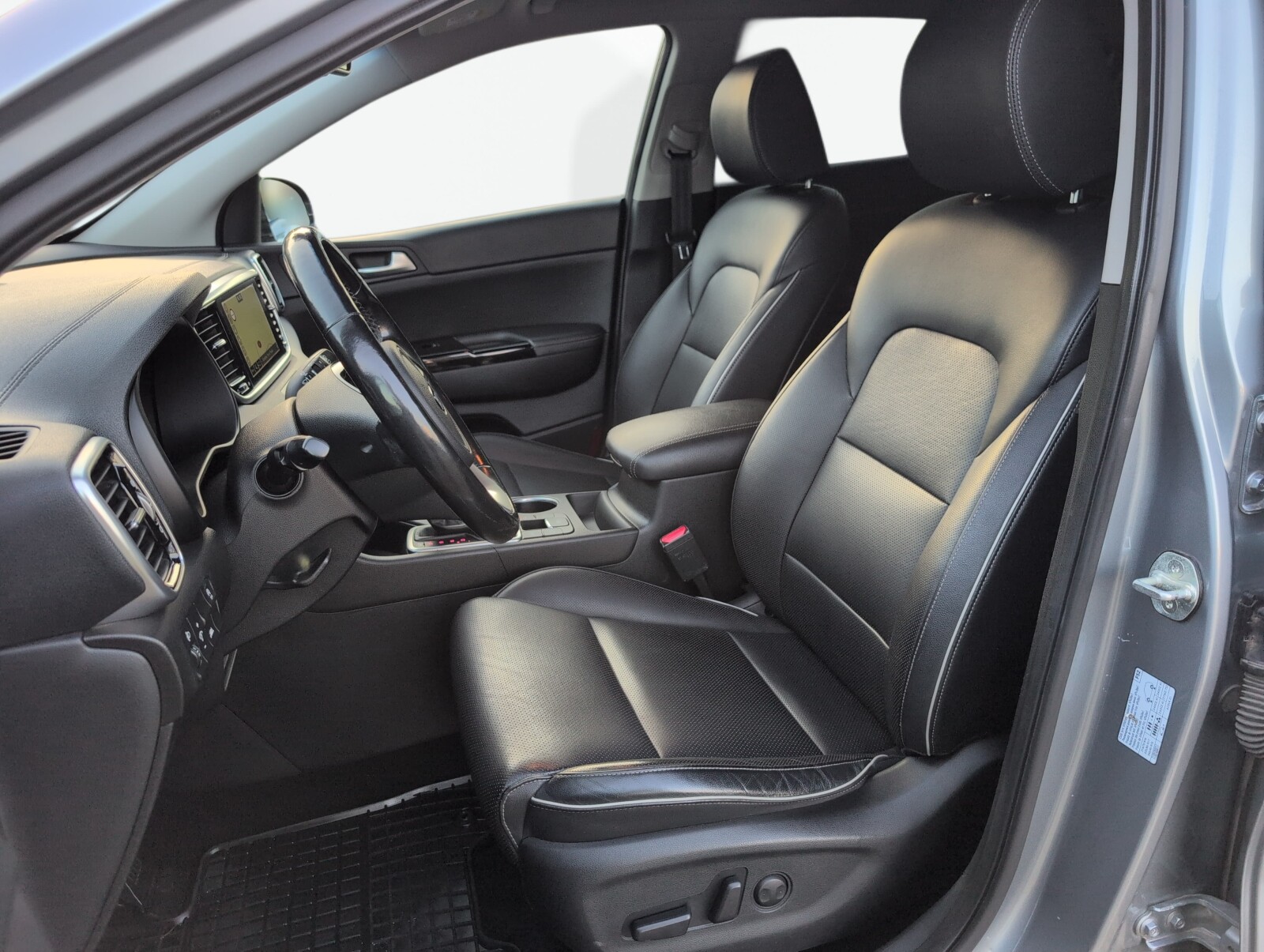 Kia Sportage - zdjęcie 18
