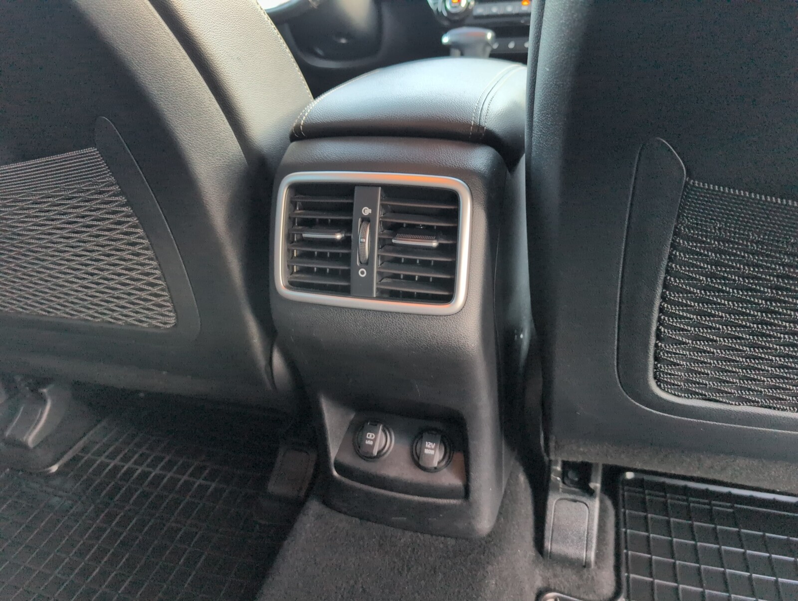 Kia Sportage - zdjęcie 12