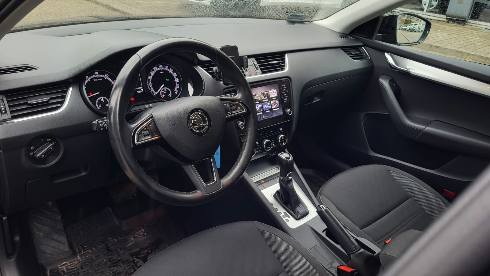 Škoda Octavia - zdjęcie 9