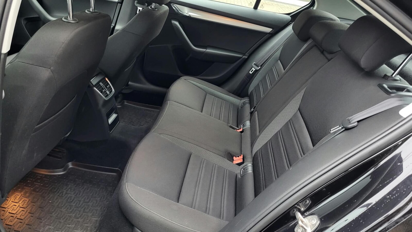 Škoda Octavia - zdjęcie 11