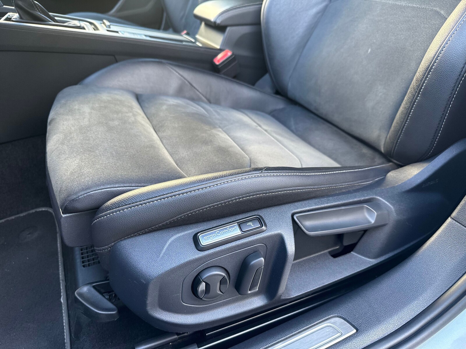 Volkswagen Arteon - zdjęcie 14