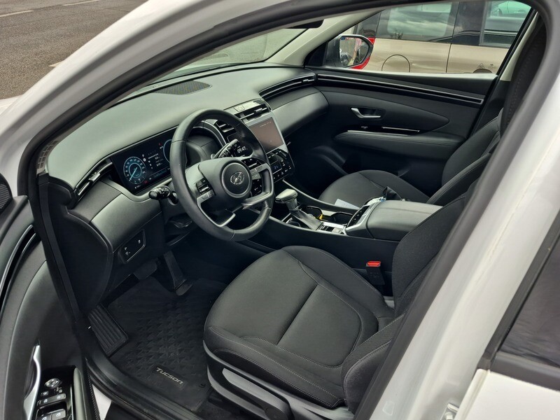 Hyundai Tucson - zdjęcie 8