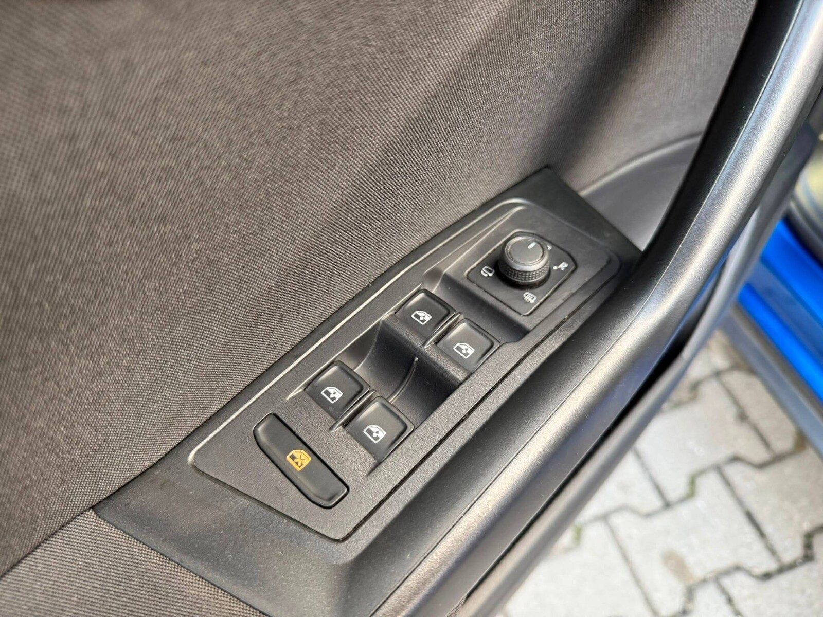Volkswagen T-Roc - zdjęcie 27