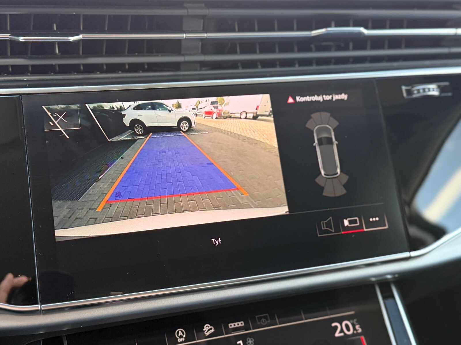 Audi Q7 - zdjęcie 35