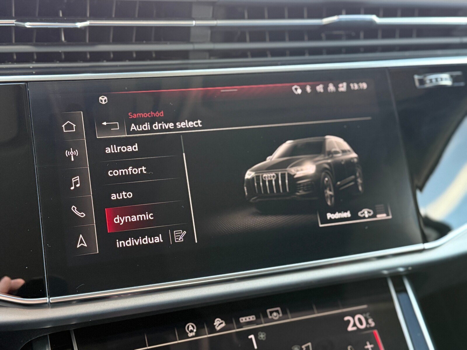 Audi Q7 - zdjęcie 33