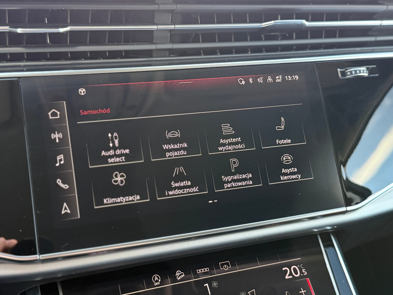 Audi Q7 - zdjęcie 32