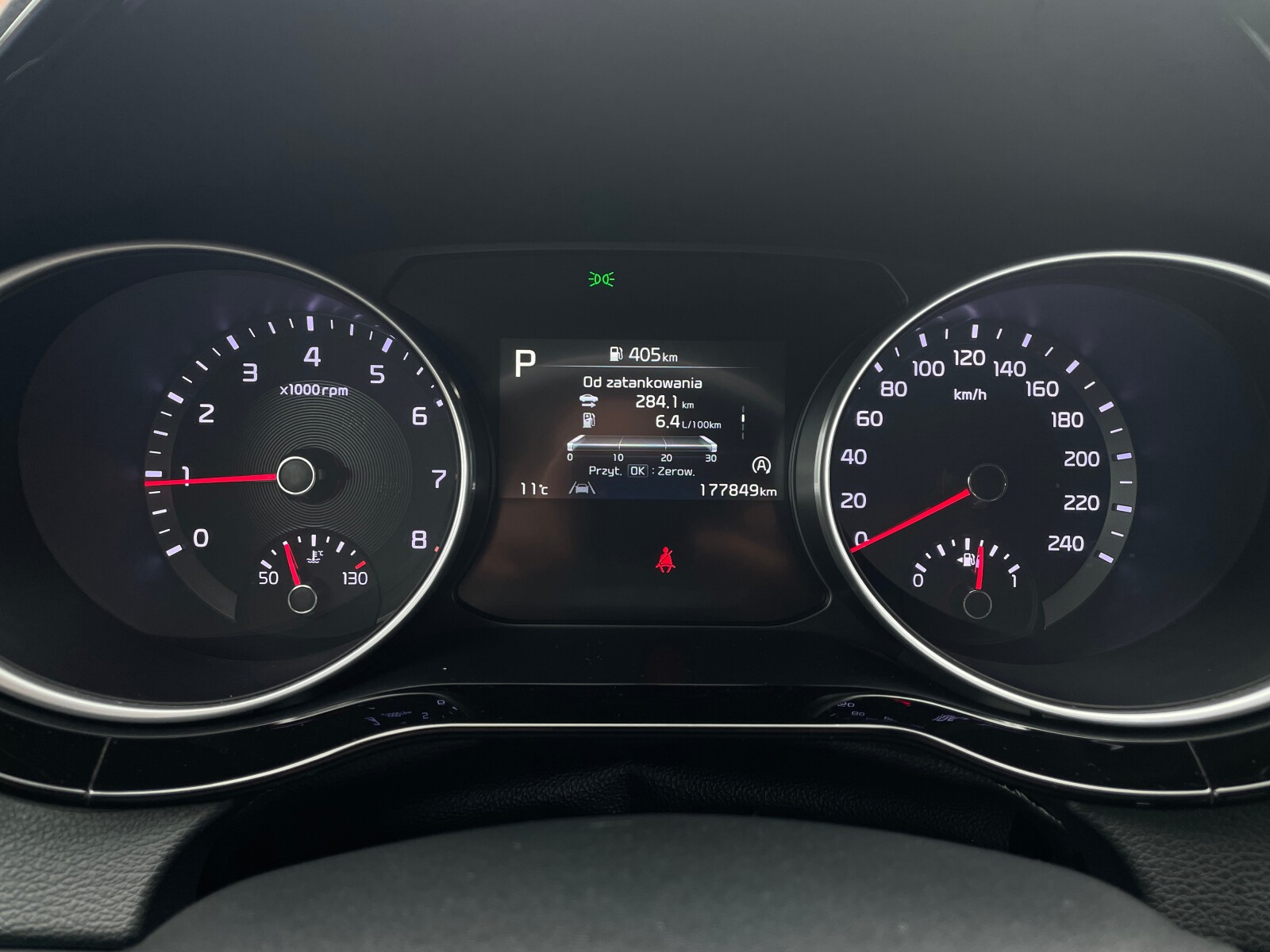 Kia Ceed - zdjęcie 24
