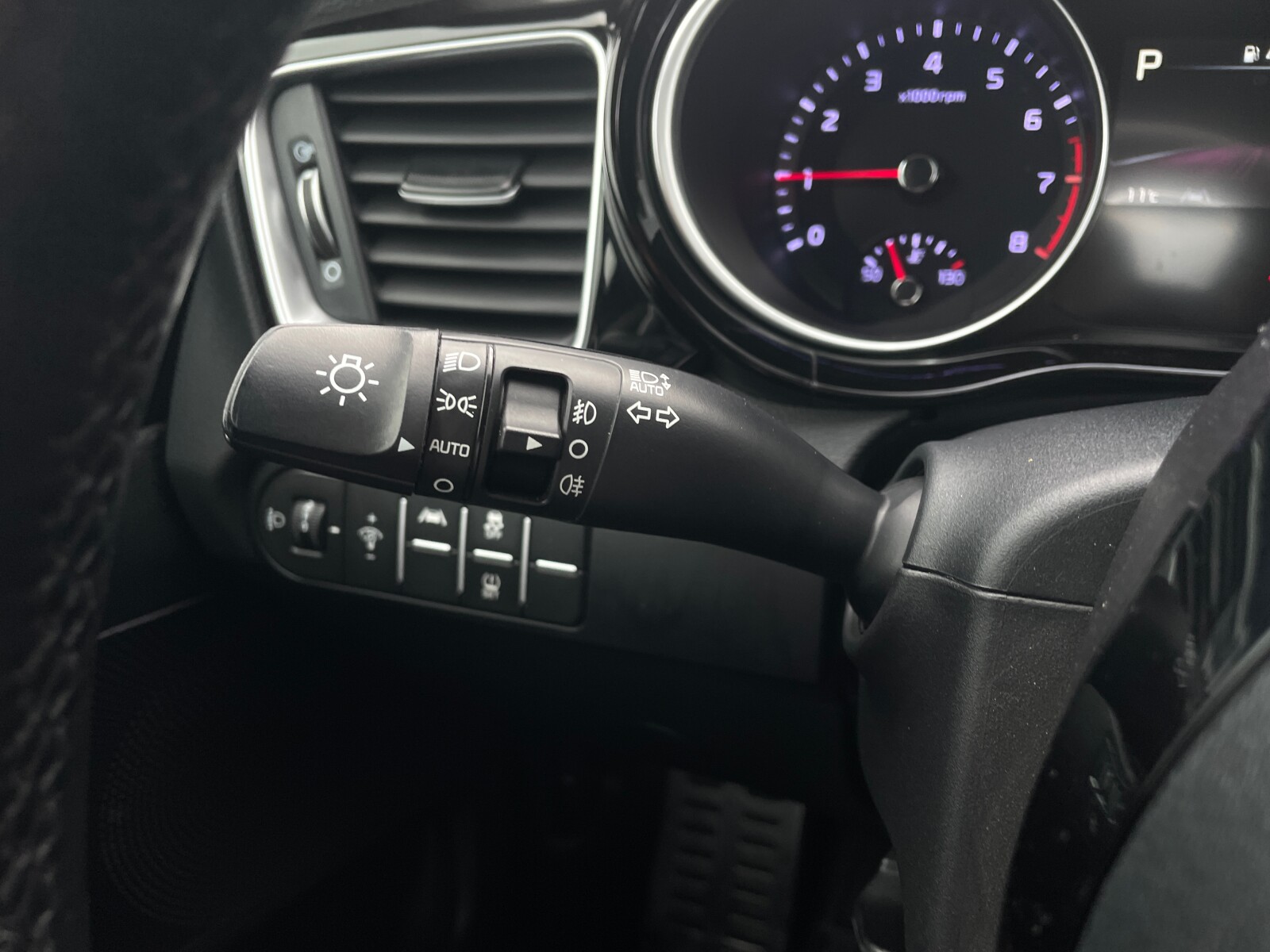 Kia Ceed - zdjęcie 21