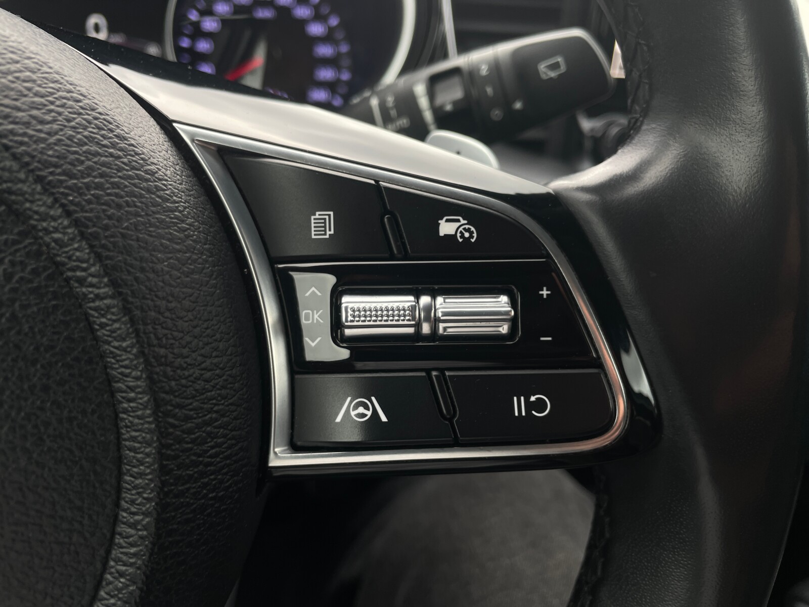 Kia Ceed - zdjęcie 22