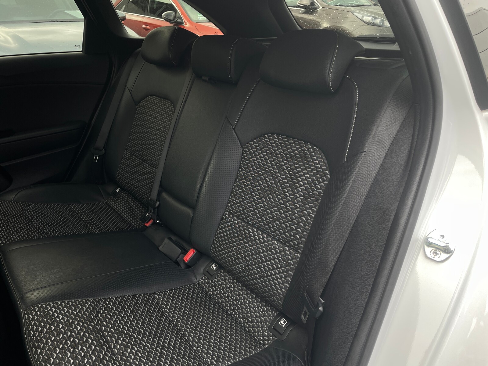 Kia Ceed - zdjęcie 11