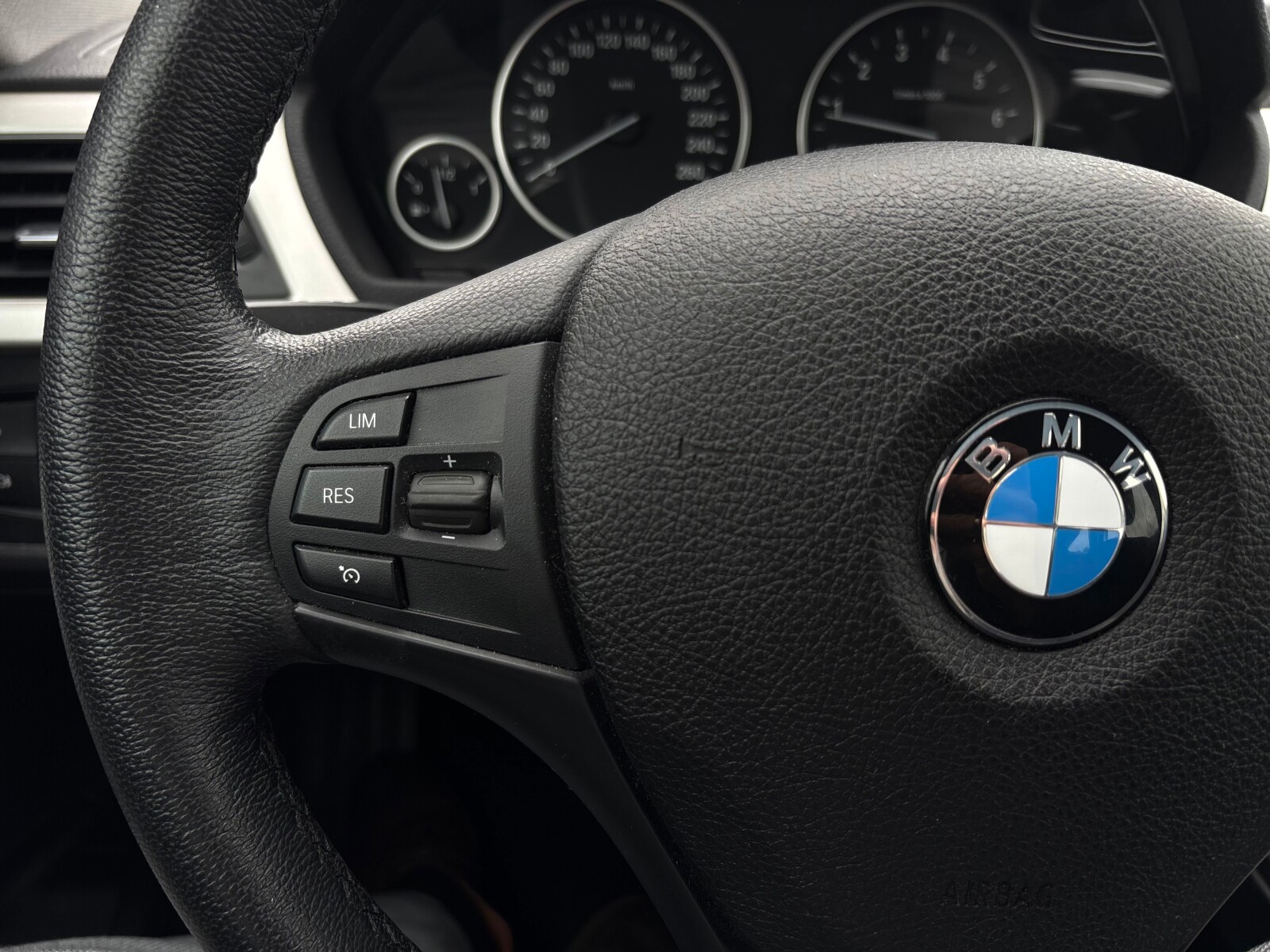 BMW 320 - zdjęcie 14