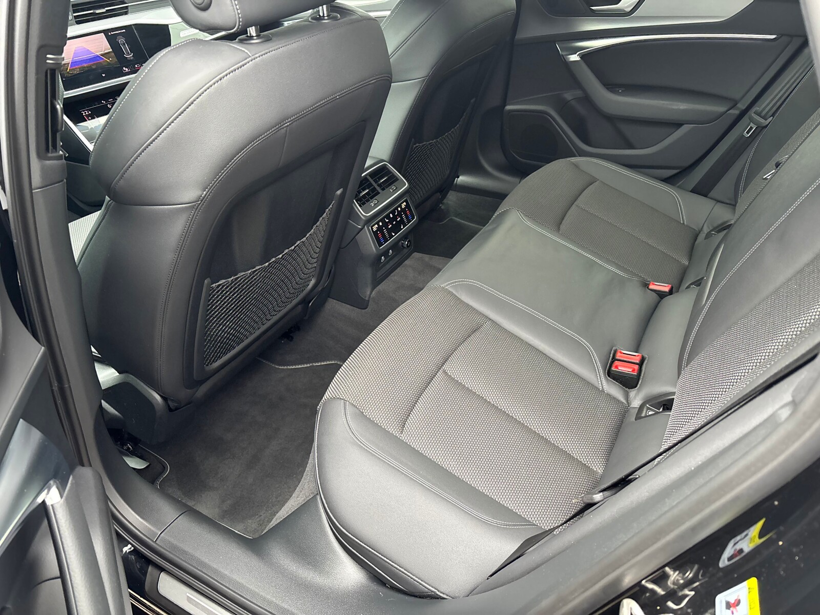 Audi A6 Avant - zdjęcie 26
