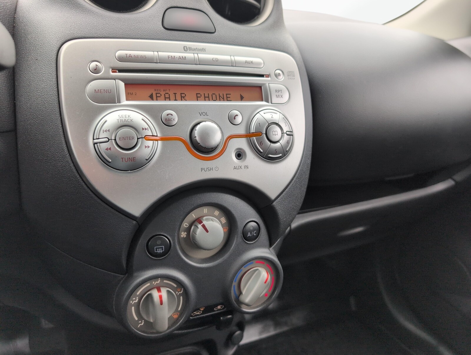 Nissan Micra - zdjęcie 21