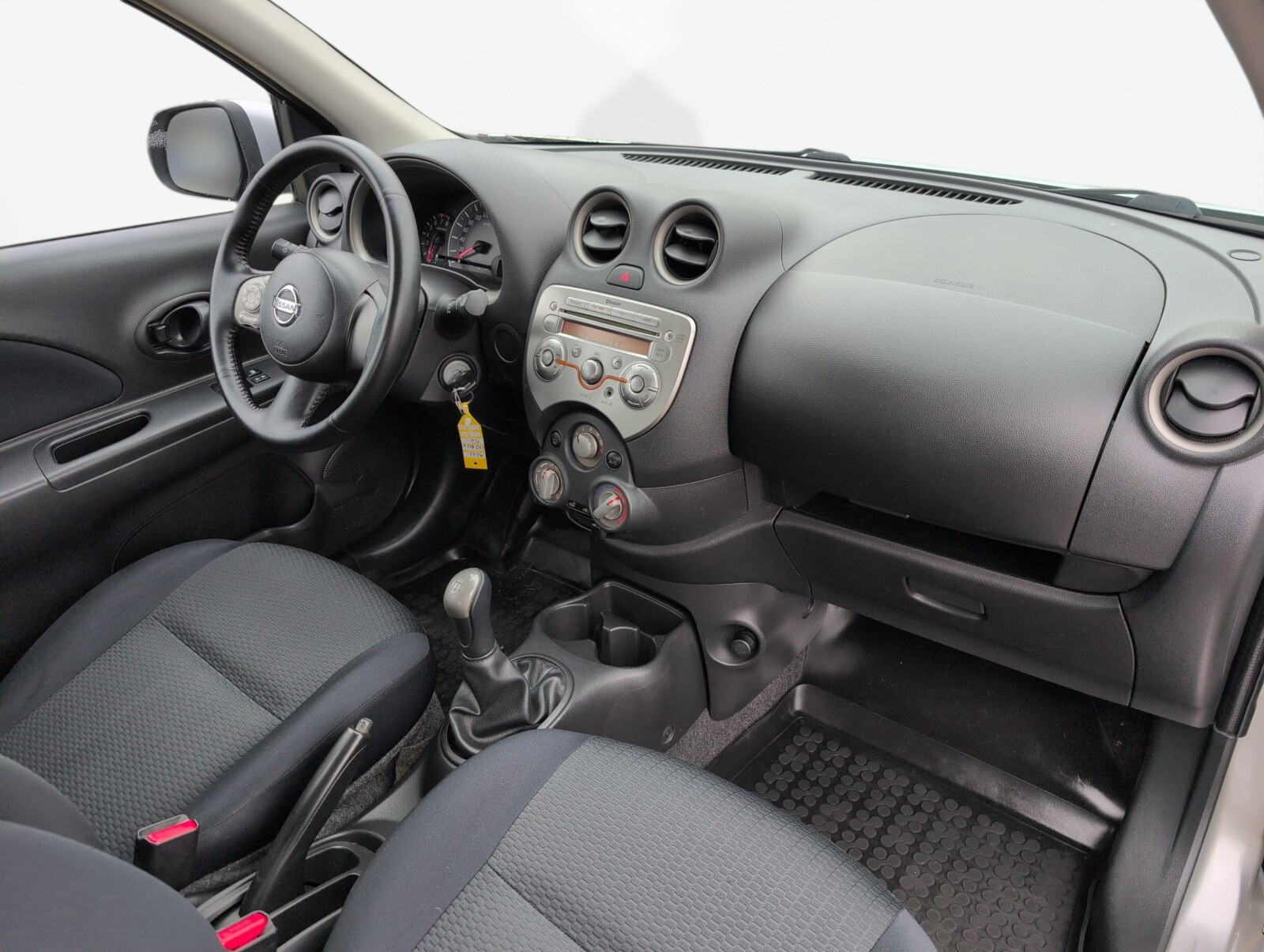 Nissan Micra - zdjęcie 14