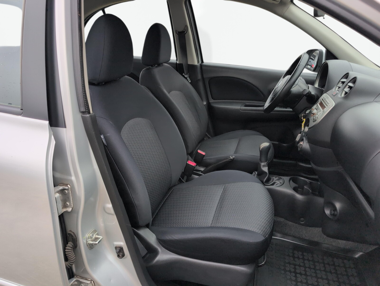 Nissan Micra - zdjęcie 13